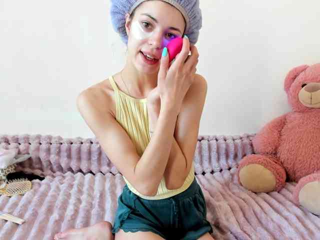 Honeykrisspussy webcam