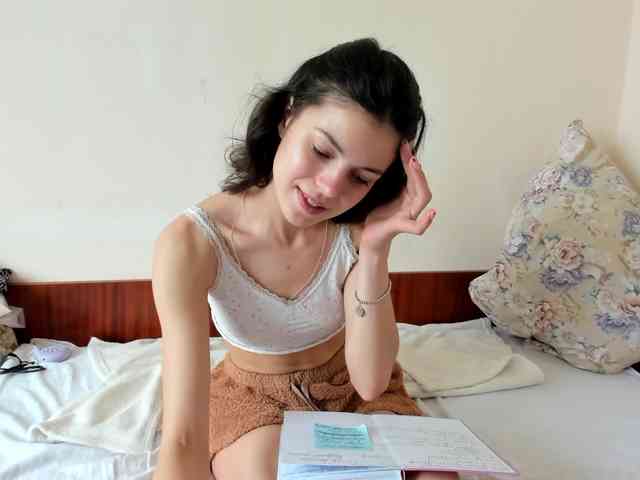 Honeykrisspussy webcam