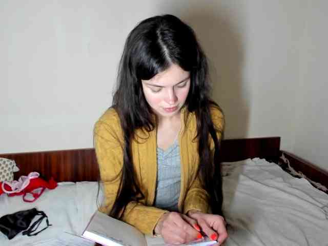 Honeykrisspussy webcam