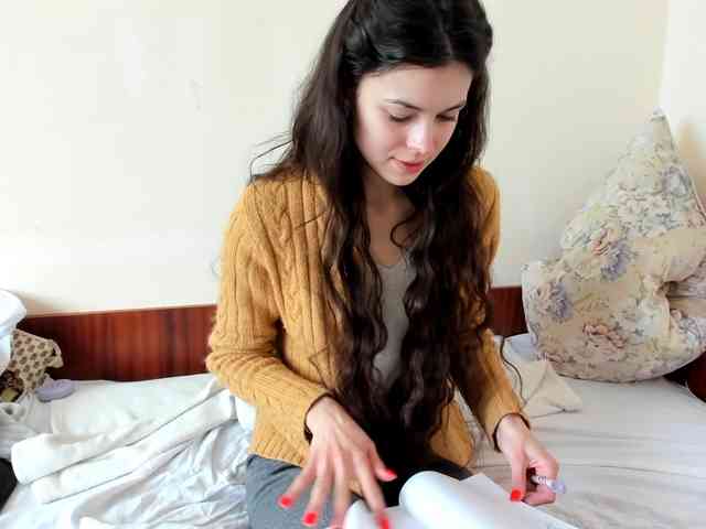 Honeykrisspussy webcam