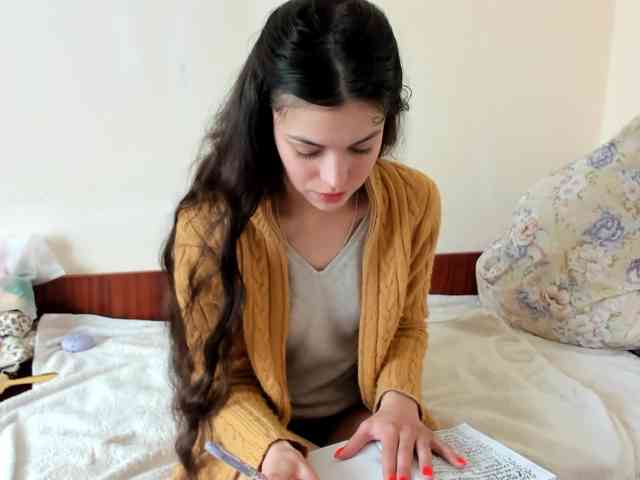 Honeykrisspussy webcam