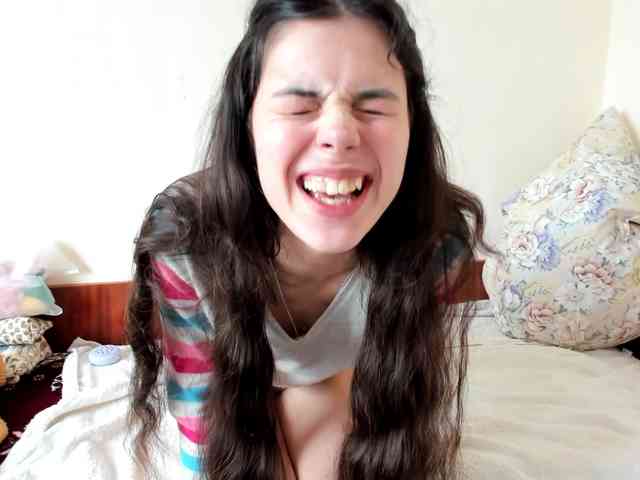 Honeykrisspussy webcam