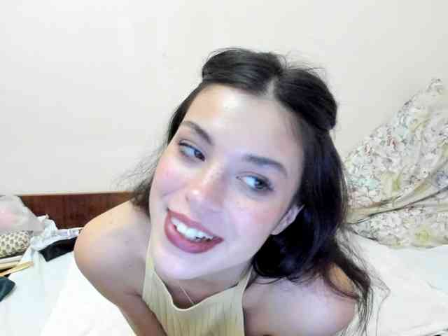 Honeykrisspussy webcam