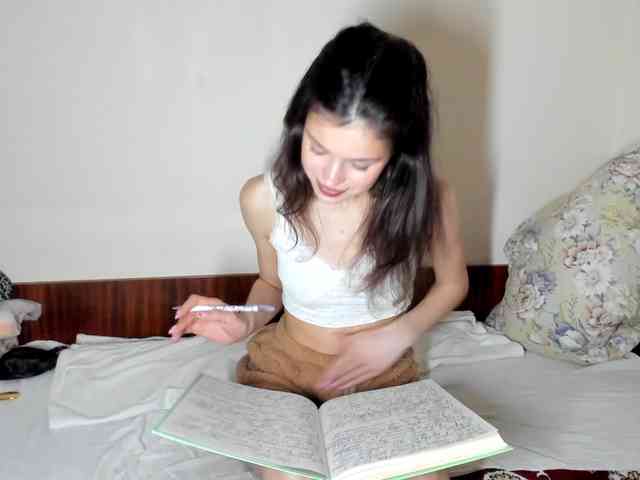Honeykrisspussy webcam