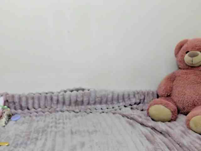 Honeykrisspussy webcam