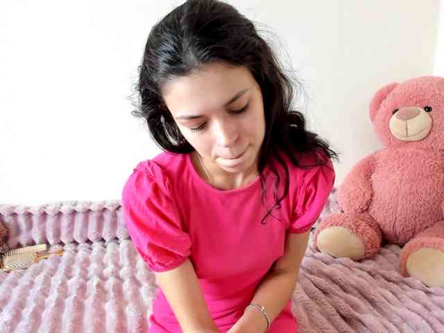 Honeykrisspussy webcam