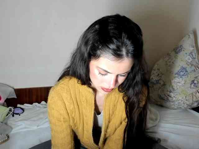 Модель: Honeykrisspussy