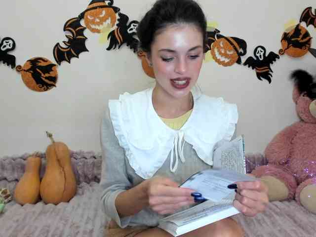 Honeykrisspussy webcam