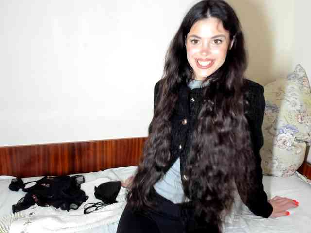 Honeykrisspussy webcam