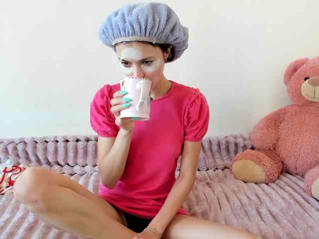 Honeykrisspussy webcam