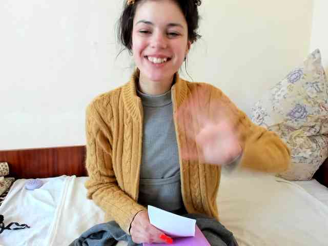 Honeykrisspussy webcam