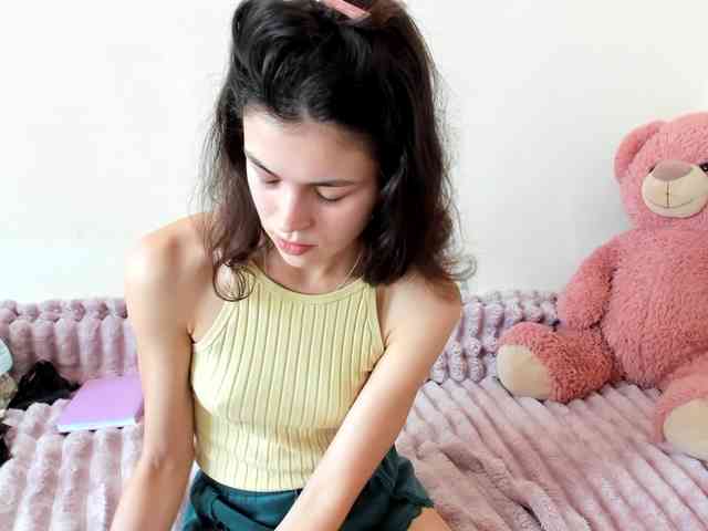 Honeykrisspussy webcam
