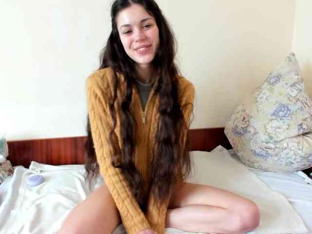 Модель: Honeykrisspussy