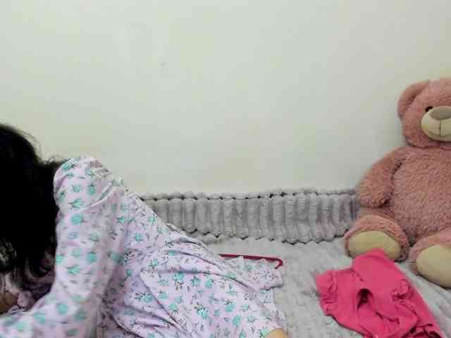 Honeykrisspussy webcam