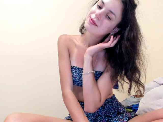 Honeykrisspussy webcam