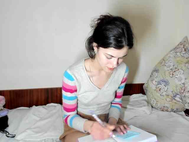 Honeykrisspussy webcam