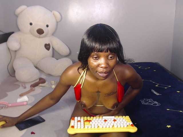 Webcamslut-1 live cam on BongaCams