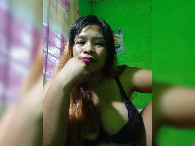Kyrene live cam on BongaCams