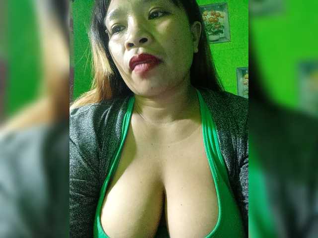 Kyrene live cam on BongaCams