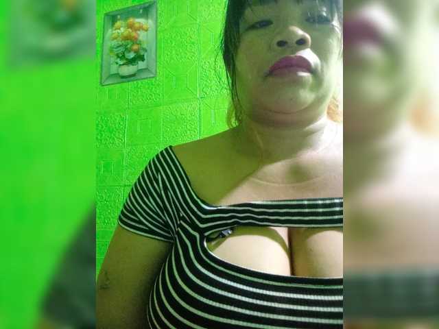 Kyrene live cam on BongaCams
