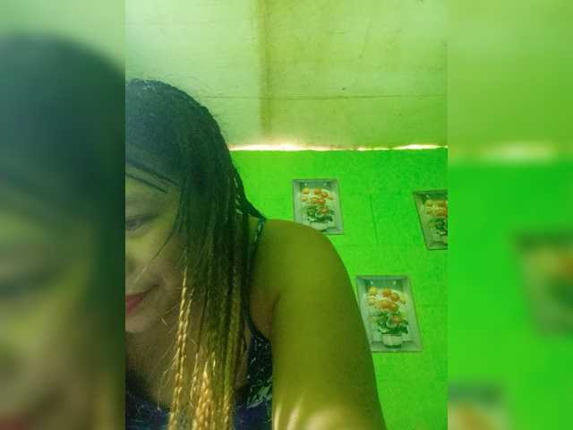 Kyrene live cam on BongaCams