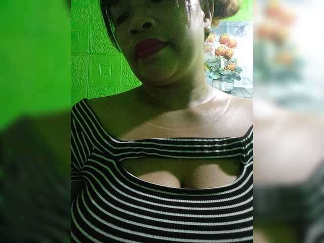 Kyrene live webcam show