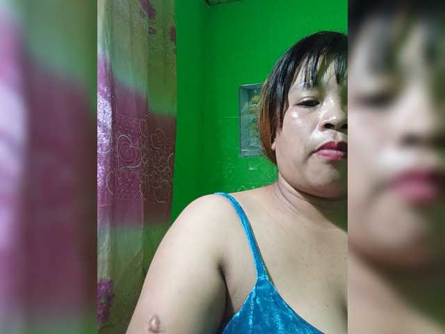 Kyrene live webcam show