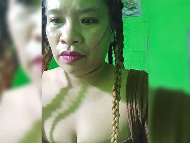 Kyrene live cam on BongaCams