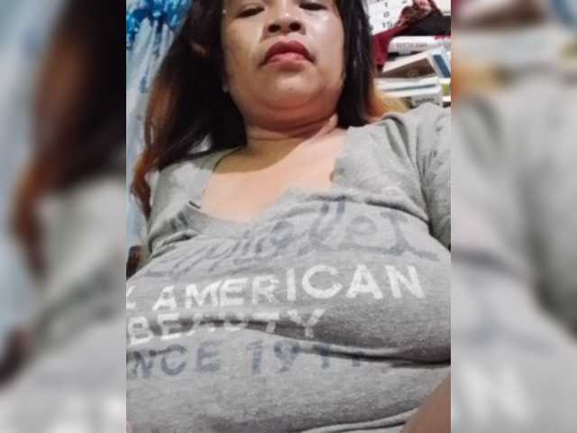 Kyrene live cam on BongaCams