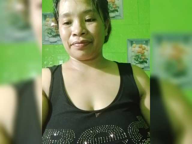 Kyrene, live now on BongaCams