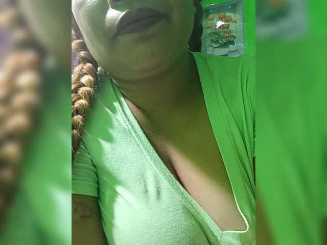 Kyrene live cam on BongaCams