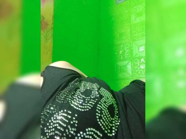 Kyrene, live now on BongaCams