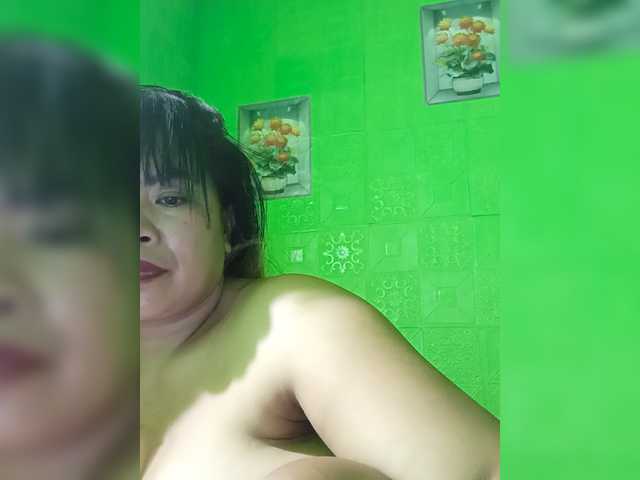 Kyrene live webcam show