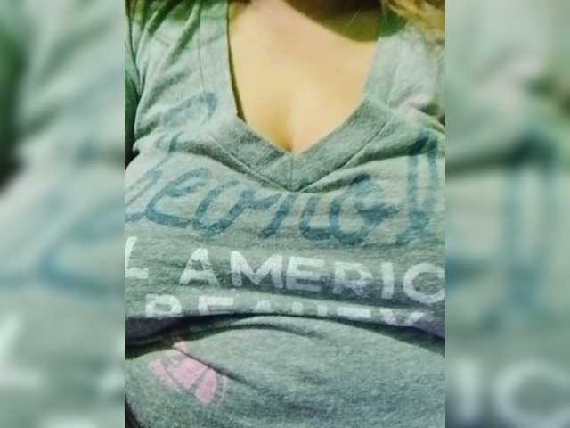 Kyrene live cam on BongaCams