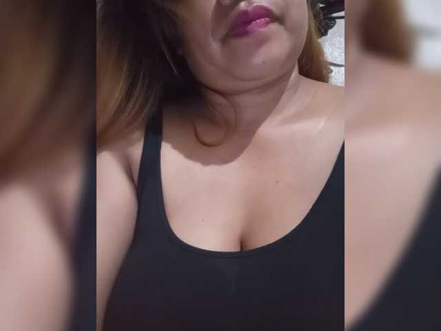 Kyrene live cam on BongaCams