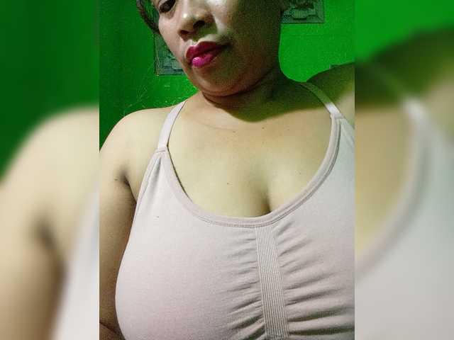 Kyrene live cam on BongaCams