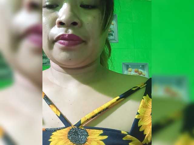 Kyrene live webcam show