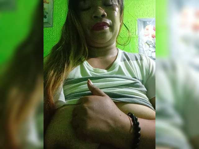 Kyrene live webcam show