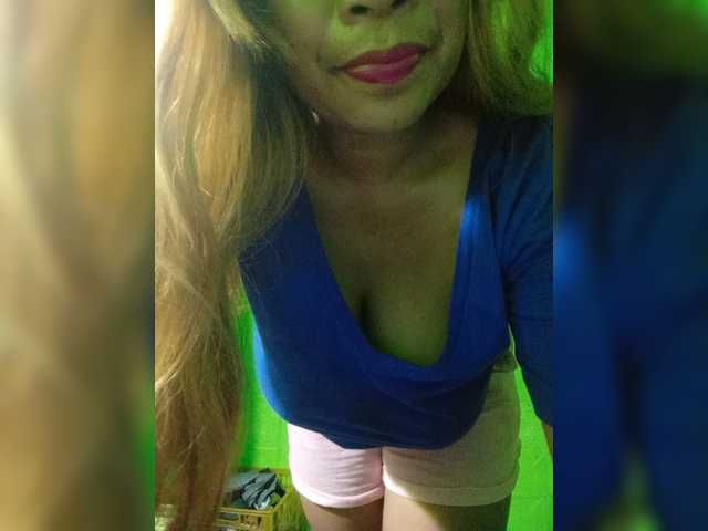 Kyrene live cam on BongaCams