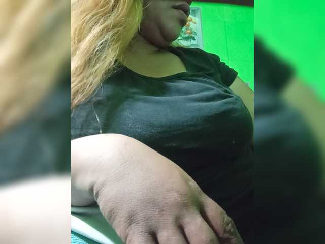 Kyrene live cam on BongaCams