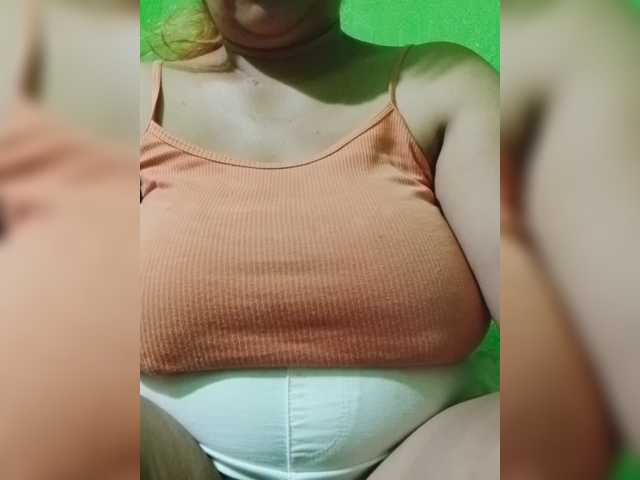 Kyrene live cam on BongaCams