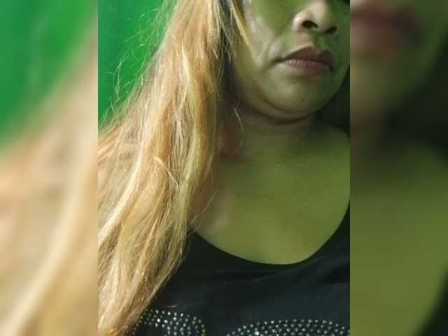 Kyrene live cam on BongaCams