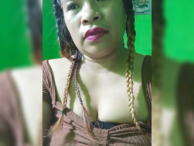 Kyrene live cam on BongaCams