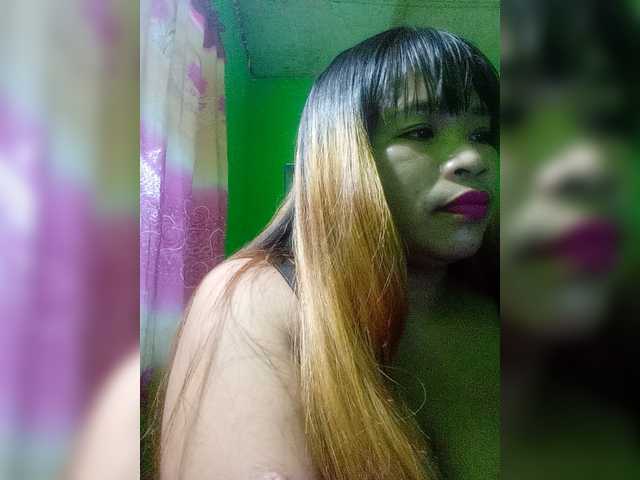 Kyrene live cam on BongaCams