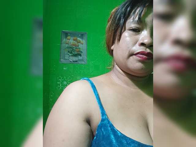 Kyrene live cam on BongaCams