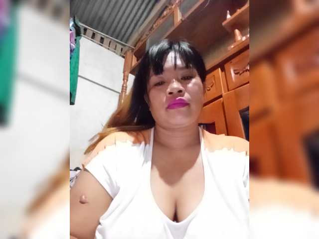 Kyrene live webcam show