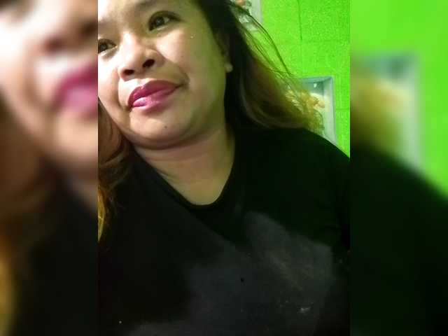 Kyrene's BongaCams show and profile