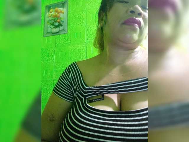 Kyrene live webcam show