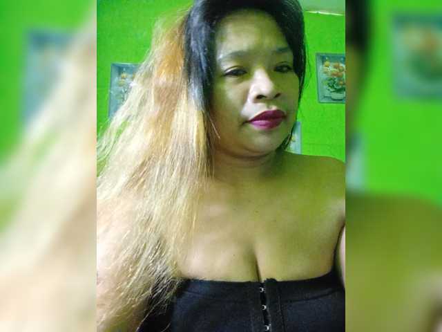 Kyrene live cam on BongaCams