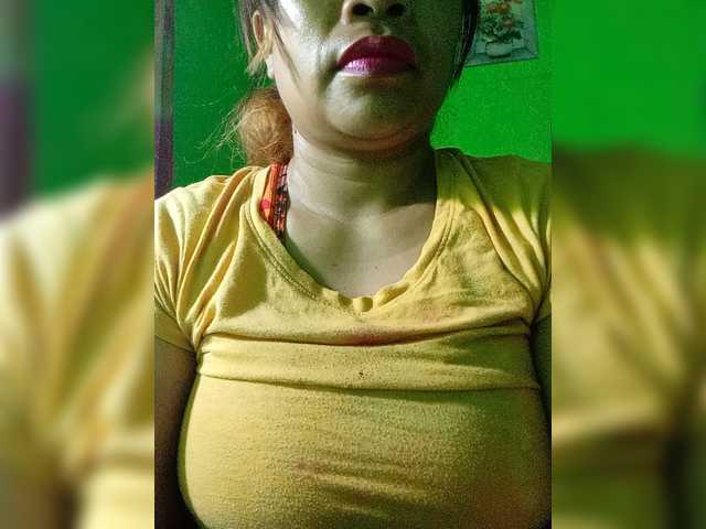 Kyrene live cam on BongaCams
